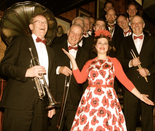 12891041_978336252253950_1881713422208619746_o